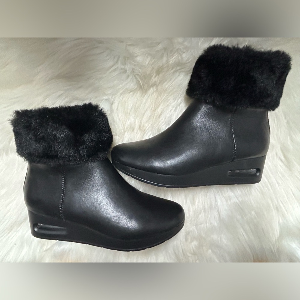 DKNY Abri Faux Fur Wedge Booties Size 6.5 - Picture 7 of 15